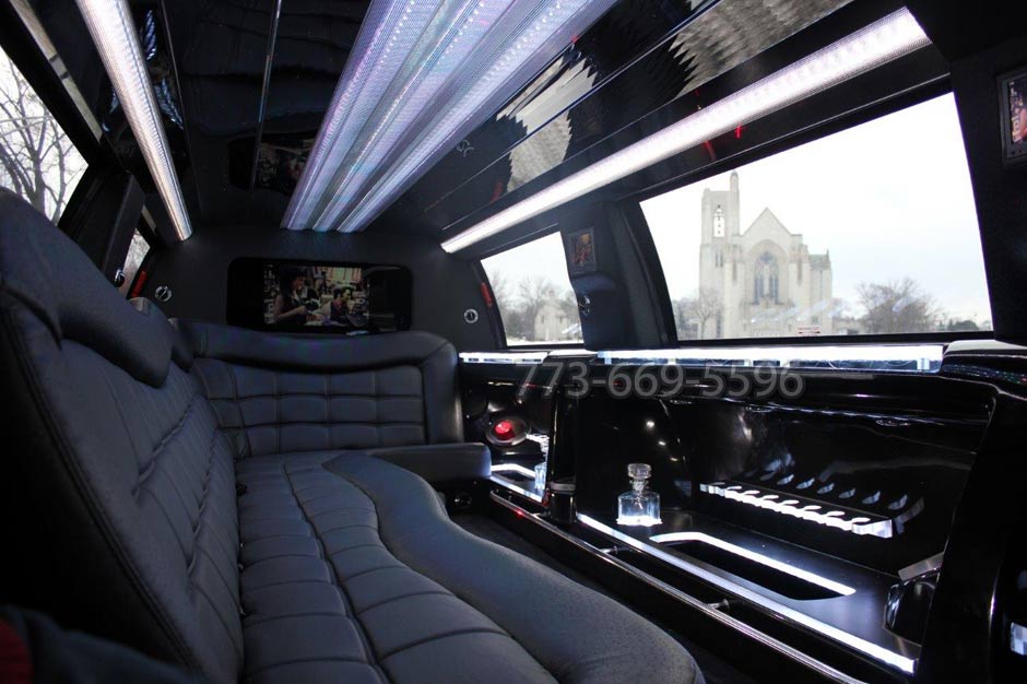 Lincoln Navigator 2014 inside white